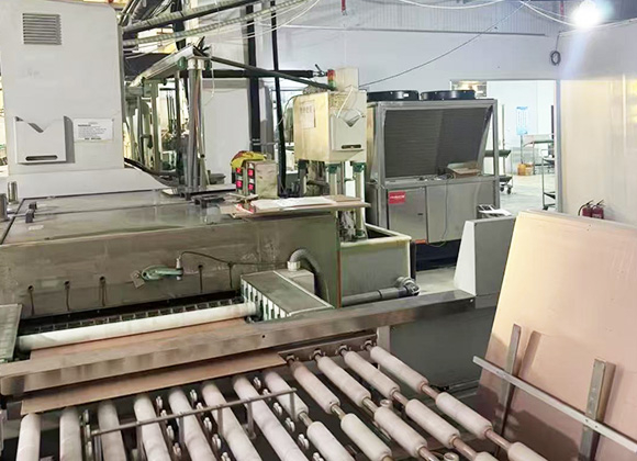 Projet d'eau chaude &agrave; haute temp&eacute;rature d'usine de galvanoplastie CPB